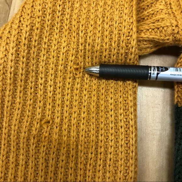 Hem & Thread Color block Crewneck sweater - Picture 7 of 13